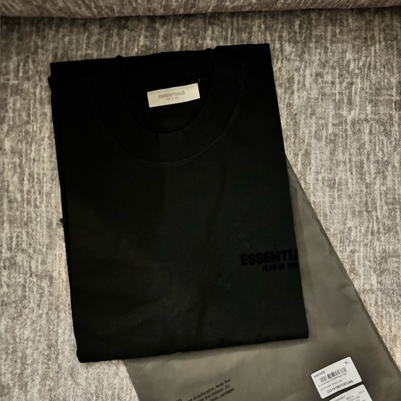 Size - XL Essentials Stretch Limo  Men's Shirt - Picture 1 of 4